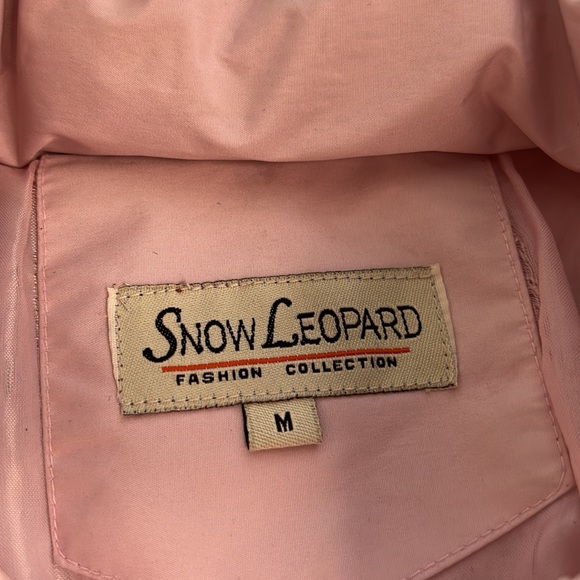 Snow Leopard Baby Pink Puffer Jacket - Picture 2 of 2